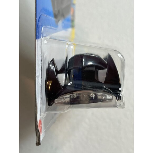 Hot Wheels Cloak & Dagger Art Cars 10/10 Special Feature Diecast 1:64 - Picture 8 of 10